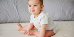 متى يستقيم ظهر الرضيع | النمو الحركي للطفل