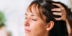 النوم بالزيت على الشعر | ما هي اضرار وضع الزيت علي الشعر قبل النوم ؟